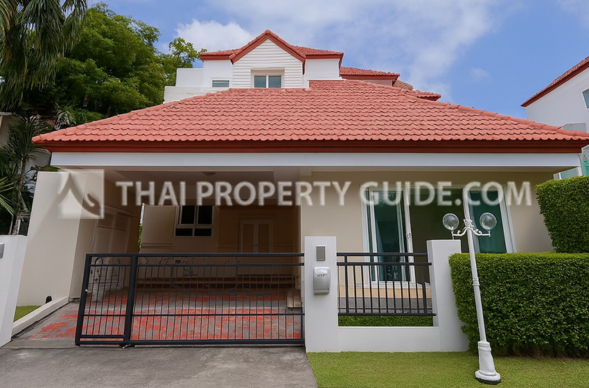 House with Shared Pool in Sukhumvit